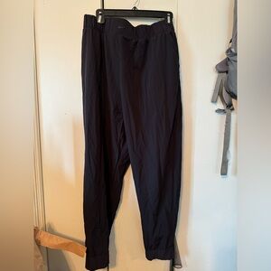 NIKE. 2XL TRAINING PANTS. BLACK